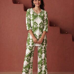 Floral Printed Straight Kurta & Trousers Sets