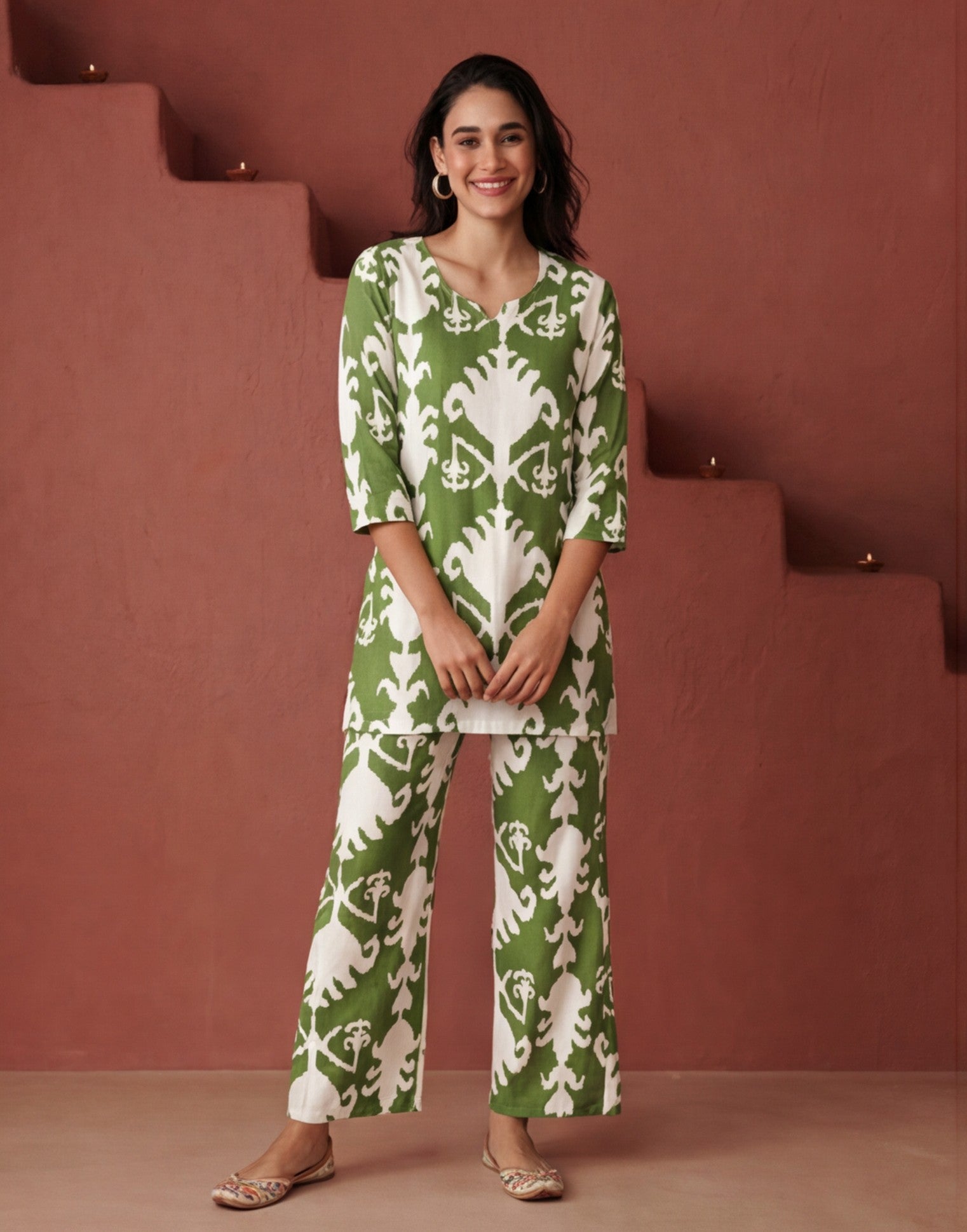 Floral Printed Straight Kurta & Trousers Sets