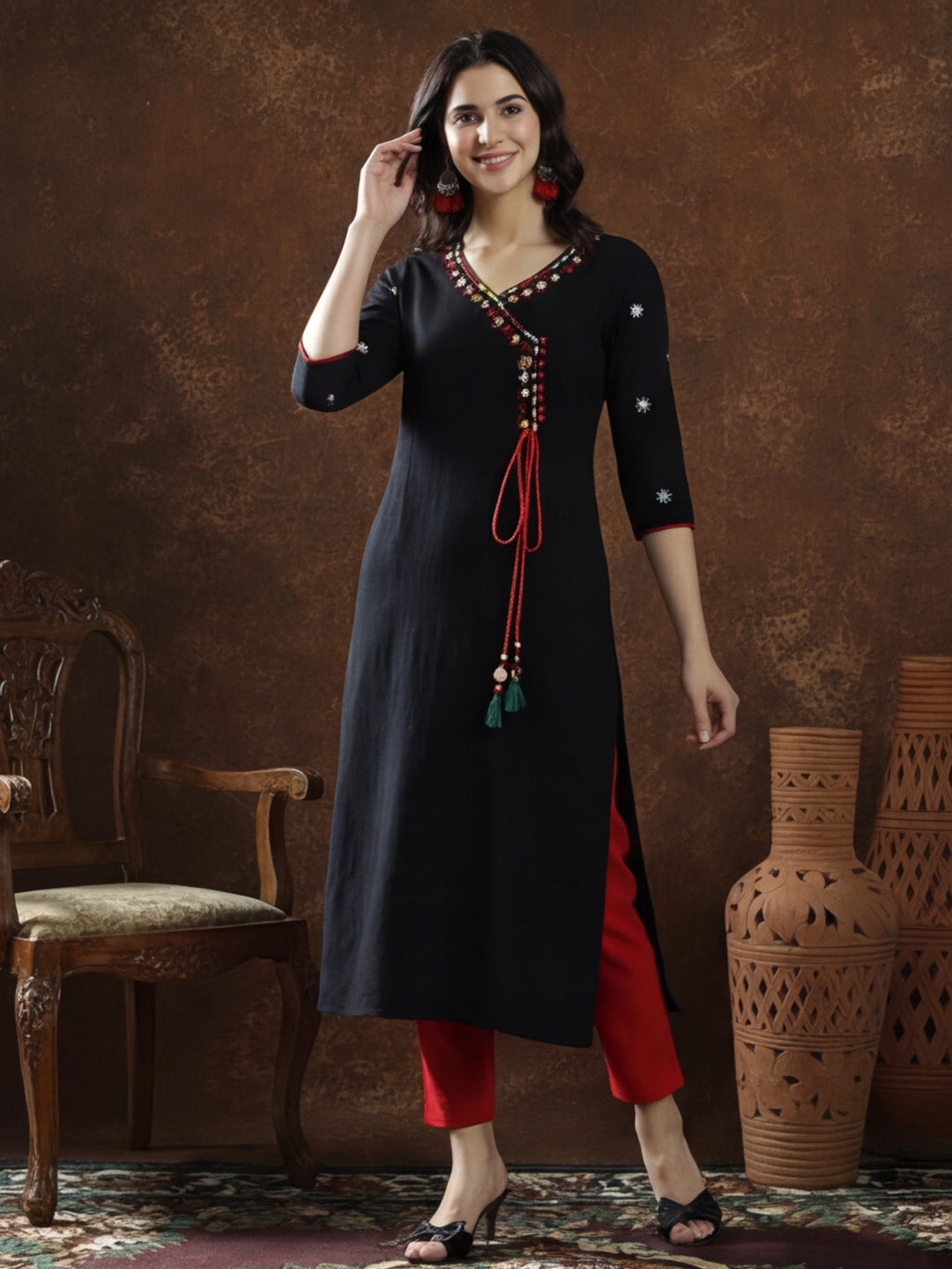 Floral Embroidered Straight Kurta