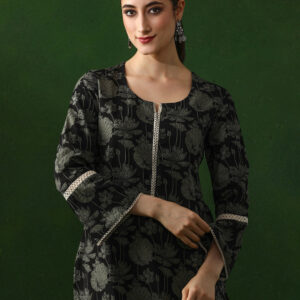 Floral Embroidered Straight Pure Cotton Kurta