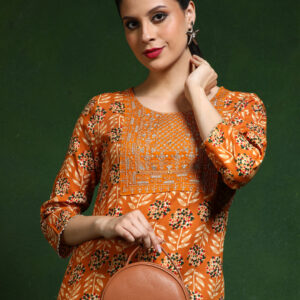 Floral Embroidered Straight Kurta